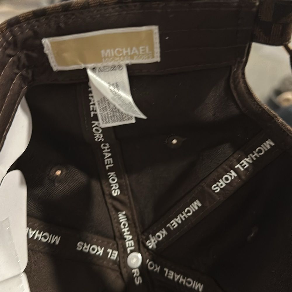 MK SIGNATURE LOGO BASEBALL Cap - Picture 5 of 7